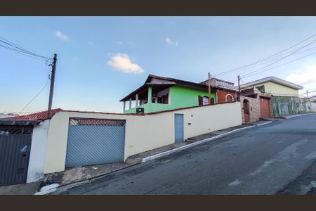 Casa à venda com 151m², 3 quartos e 5 vagasFachada