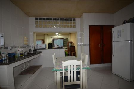 Casa para alugar com 400m², 3 quartos e 4 vagasCozinha