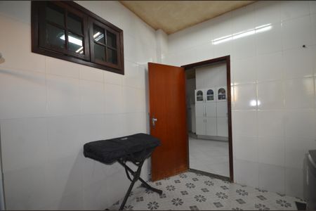 Casa para alugar com 400m², 3 quartos e 4 vagasÁrea de Serviço
