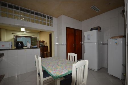 Casa para alugar com 400m², 3 quartos e 4 vagasCozinha