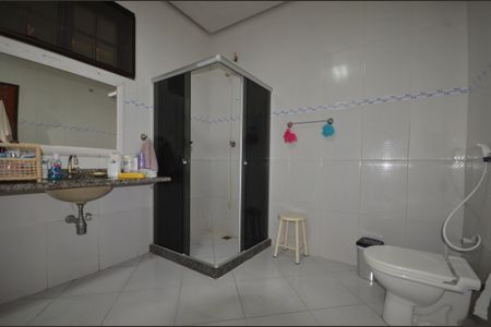 Casa para alugar com 400m², 3 quartos e 4 vagasBanheiro Social