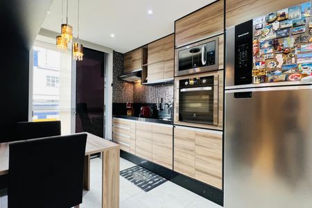 Apartamento à venda com 38m², 1 quarto e 1 vaga Apartamento à venda com 38m², 1 quarto e 1 vagaCozinha e Área de Serviço