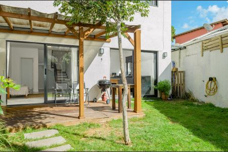 Casa para alugar com 130m², 4 quartos e 1 vagaÁrea Externa