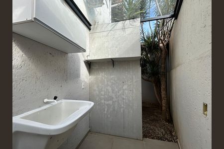 Casa para alugar com 130m², 4 quartos e 1 vaga Casa para alugar com 130m², 4 quartos e 1 vagaÁrea de Serviço