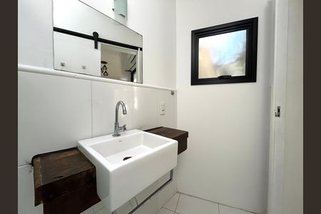 Casa para alugar com 130m², 4 quartos e 1 vaga Casa para alugar com 130m², 4 quartos e 1 vagaBanheiro Suíte 1