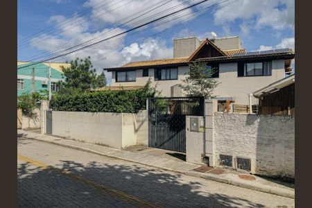 Casa para alugar com 130m², 4 quartos e 1 vagaFachada