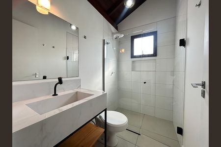 Casa para alugar com 130m², 4 quartos e 1 vaga Casa para alugar com 130m², 4 quartos e 1 vagaBanheiro Social