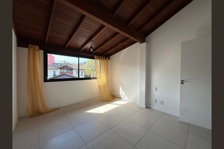 Casa para alugar com 130m², 4 quartos e 1 vaga Casa para alugar com 130m², 4 quartos e 1 vagaQuarto 1