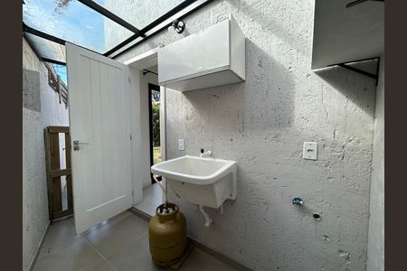 Área de Serviço de casa para alugar com 4 quartos, 130m² em Lagoa da Conceição, Florianópolis
