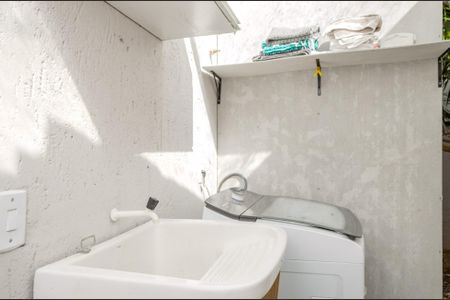 Casa para alugar com 130m², 4 quartos e 1 vagaÁrea de Serviço