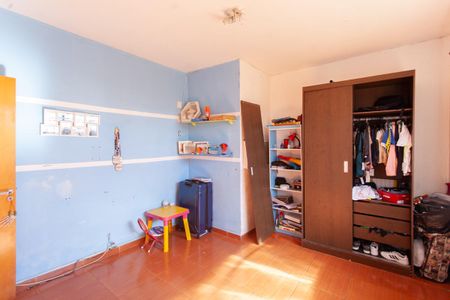 Casa à venda com 280m², 4 quartos e 3 vagasQuarto 2