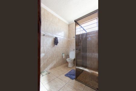 Casa à venda com 280m², 4 quartos e 3 vagasBanheiro Social 1