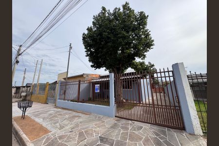 Casa à venda com 75m², 3 quartos e 3 vagasFachada e placa