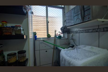 Apartamento à venda com 58m², 2 quartos e 1 vaga Apartamento à venda com 58m², 2 quartos e 1 vagaCozinha e Área de Serviço