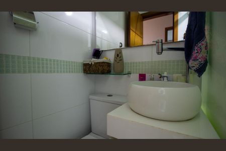 Apartamento à venda com 58m², 2 quartos e 1 vaga Apartamento à venda com 58m², 2 quartos e 1 vagaBanheiro Social