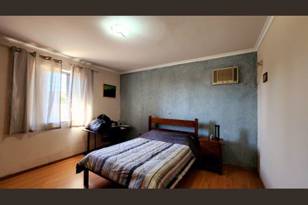 Casa à venda com 232m², 3 quartos e 6 vagasSuíte