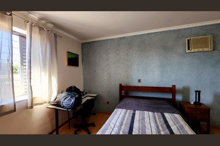 Casa à venda com 232m², 3 quartos e 6 vagasSuíte