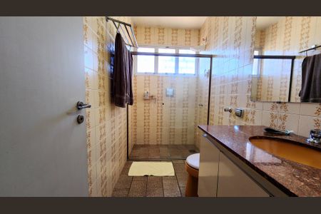 Casa à venda com 232m², 3 quartos e 6 vagasBanheiro Social