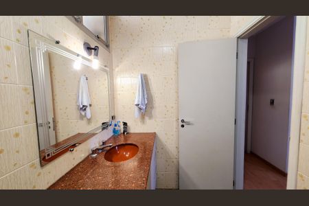 Casa à venda com 232m², 3 quartos e 6 vagasBanheiro da Suíte