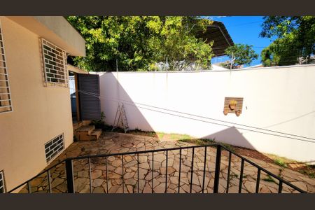 Casa à venda com 232m², 3 quartos e 6 vagasÁrea Externa