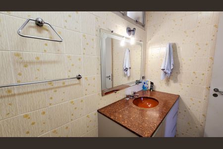 Casa à venda com 232m², 3 quartos e 6 vagasBanheiro da Suíte