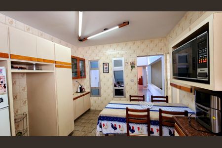 Casa à venda com 232m², 3 quartos e 6 vagasCozinha