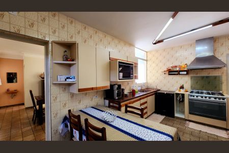 Casa à venda com 232m², 3 quartos e 6 vagasCozinha