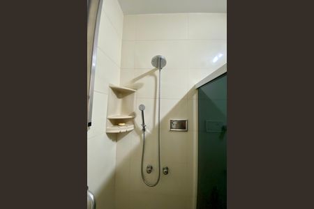 Apartamento à venda com 104m², 2 quartos e 1 vaga Apartamento à venda com 104m², 2 quartos e 1 vagaBanheiro