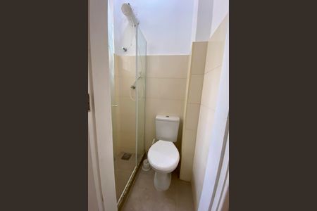 Apartamento à venda com 104m², 2 quartos e 1 vaga Apartamento à venda com 104m², 2 quartos e 1 vagaBanheiro de serviço