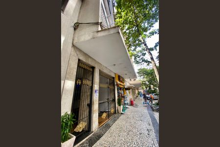 Apartamento à venda com 104m², 2 quartos e 1 vaga Apartamento à venda com 104m², 2 quartos e 1 vagaFachada