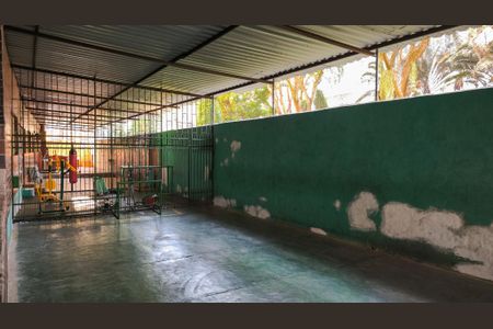 Apartamento para alugar com 100m², 2 quartos e 1 vaga Apartamento para alugar com 100m², 2 quartos e 1 vagaÁrea comum - Playground