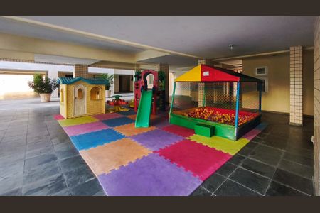 Apartamento para alugar com 100m², 2 quartos e 1 vaga Apartamento para alugar com 100m², 2 quartos e 1 vagaÁrea comum - Playground