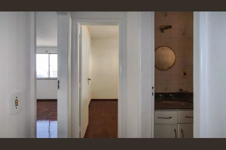 Apartamento para alugar com 100m², 2 quartos e 1 vaga Apartamento para alugar com 100m², 2 quartos e 1 vagaCorredor