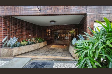 Apartamento para alugar com 100m², 2 quartos e 1 vaga Apartamento para alugar com 100m², 2 quartos e 1 vagaFachada e portaria