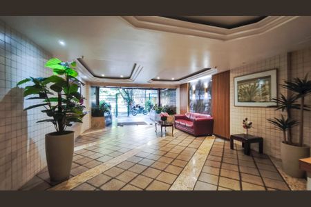 Apartamento para alugar com 100m², 2 quartos e 1 vaga Apartamento para alugar com 100m², 2 quartos e 1 vagaFachada e portaria