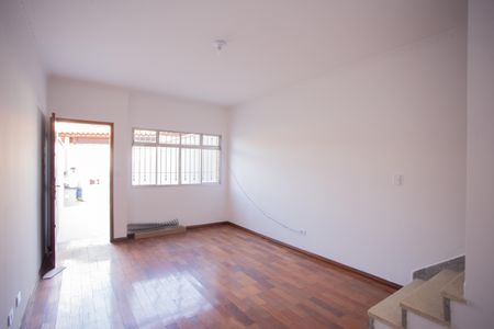 Casa para alugar com 107m², 4 quartos e 1 vagaSALA