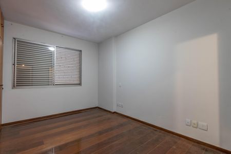 Apartamento à venda com 175m², 4 quartos e 2 vagasQuarto 4