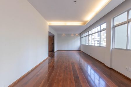 Apartamento à venda com 175m², 4 quartos e 2 vagasSala