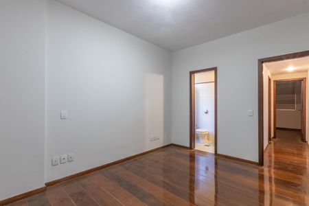 Apartamento à venda com 175m², 4 quartos e 2 vagasQuarto 4