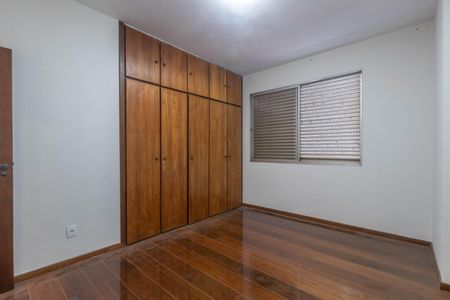 Apartamento à venda com 175m², 4 quartos e 2 vagasQuarto 4