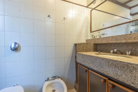 Apartamento à venda com 175m², 4 quartos e 2 vagasBanheiro