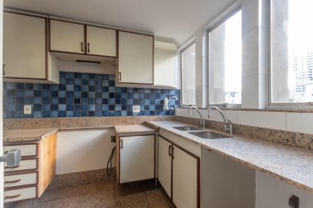 Apartamento à venda com 175m², 4 quartos e 2 vagasCozinha