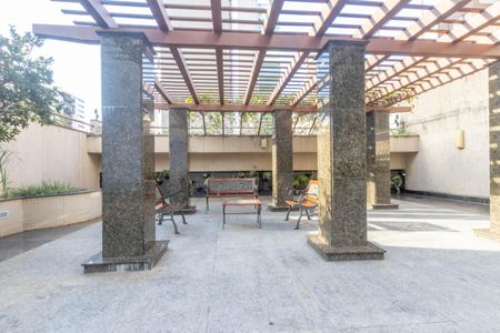 Apartamento à venda com 175m², 4 quartos e 2 vagasÁrea externa