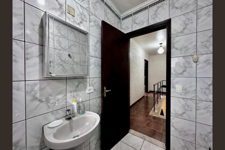 Casa à venda com 190m², 2 quartos e 1 vaga Casa à venda com 190m², 2 quartos e 1 vagaBanheiro Social