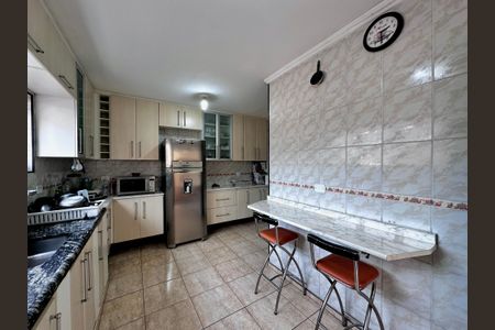 Casa à venda com 190m², 2 quartos e 1 vaga Casa à venda com 190m², 2 quartos e 1 vagaCozinha