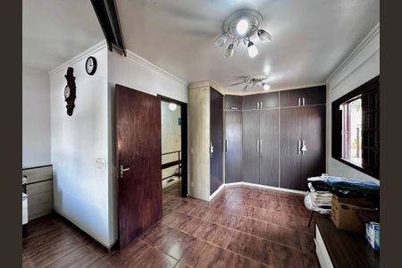 Casa à venda com 190m², 2 quartos e 1 vaga Casa à venda com 190m², 2 quartos e 1 vagaCloset Suíte