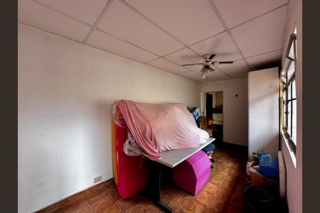 Casa à venda com 190m², 2 quartos e 1 vaga Casa à venda com 190m², 2 quartos e 1 vagaQuarto Edícula