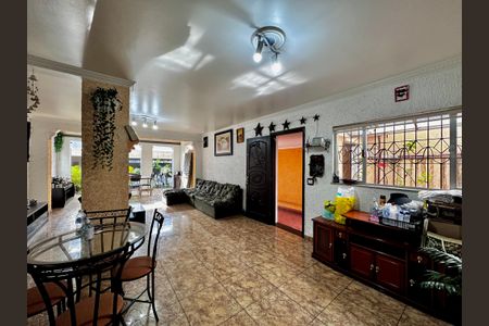 Casa à venda com 190m², 2 quartos e 1 vaga Casa à venda com 190m², 2 quartos e 1 vagaSala