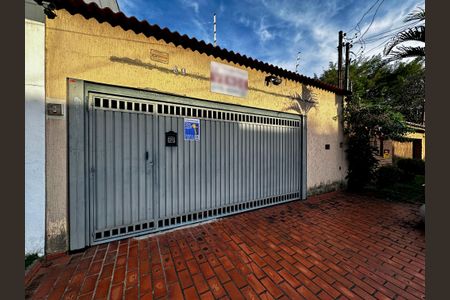 Casa à venda com 190m², 2 quartos e 1 vaga Casa à venda com 190m², 2 quartos e 1 vagaPlaquinha