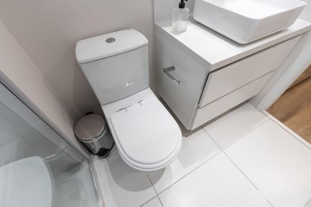 Apartamento à venda com 79m², 2 quartos e 1 vaga Apartamento à venda com 79m², 2 quartos e 1 vagaBanheiro da Suíte 2